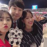 Kim So-hye Instagram - 첫 축구 관전 ⚽️ 대한민국 국가대표 짱짱👍💕 #멋진경기#멋진선수분들 #멋진배라버니 #예쁜시은언니 #배라버니가 선물해준 #유니폼 #뒤엔PengD#짱좋아