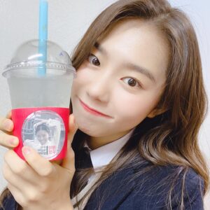 Kim So-hye Instagram - 깜짝 커피차라니ㅜㅜㅜㅜㅜㅜㅜ
황승기 감독님 감사합니다!
PS. 덕순이 이제 학교도 댕기구 
글도 잘 써유🥺 더 열심히 할게유😋꼭!