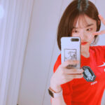 Kim So-hye Instagram - 첫 축구 관전 ⚽️ 대한민국 국가대표 짱짱👍💕 #멋진경기#멋진선수분들 #멋진배라버니 #예쁜시은언니 #배라버니가 선물해준 #유니폼 #뒤엔PengD#짱좋아