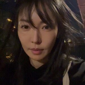 Kim So-yeon Instagram - 🖤