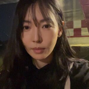 Kim So-yeon Instagram - 🖤