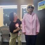 Kim Sook Instagram - 송은이 외계인설!!! 전설의 결혼식하객을 만나다.... (Feat 찬원이가 보내준 난 )