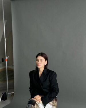 Kim Yong-ji Instagram - 기억나니 나의 반삭
난 긴 머리가 좋은 데 어떠신지들🤔
서치 어 레이디 느낌