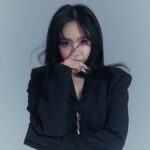 Kimberley Chen Instagram - @beauty321 cover for march 🦋✨🌞💋 kiki的旅程已經開始了 💭 新歌 未完成 今天發行 🥰