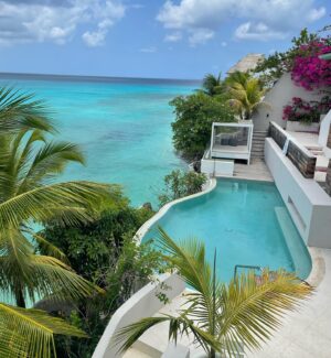 Kimberley Walsh Instagram - A bajan delight 🇧🇧🍹🏝️🌊🐚🌅

The perfect place to reset and spend some quality family time before I start tour rehearsals next week! 
It really is our happy place 💫

Gonna miss you @portobello_villa_barbados I found this little gem on the west coast and we will definitely be back! Not an ad just found it by chance and it was such a fab little spot 🫶🏼💫

Thanks for looking after us @liveinbarbados #luxuryvillasinc www.luxuryvillas.inc