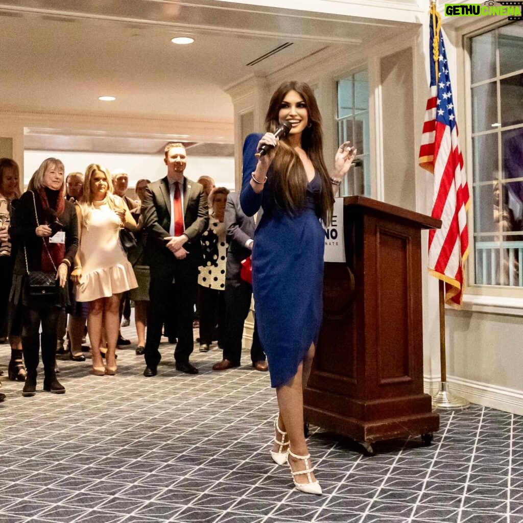 Kimberly Guilfoyle Instagram - What an incredible time in Ohio to support their next Senator, my friend @berniemorenoforohio ! Bernie understands what it means to be America First. And the voters of Ohio understand that Bernie will fight to secure the border, reduce crime, and end business as usual inside the DC swamp. Ohio, get out and vote for @berniemorenoforohio !!