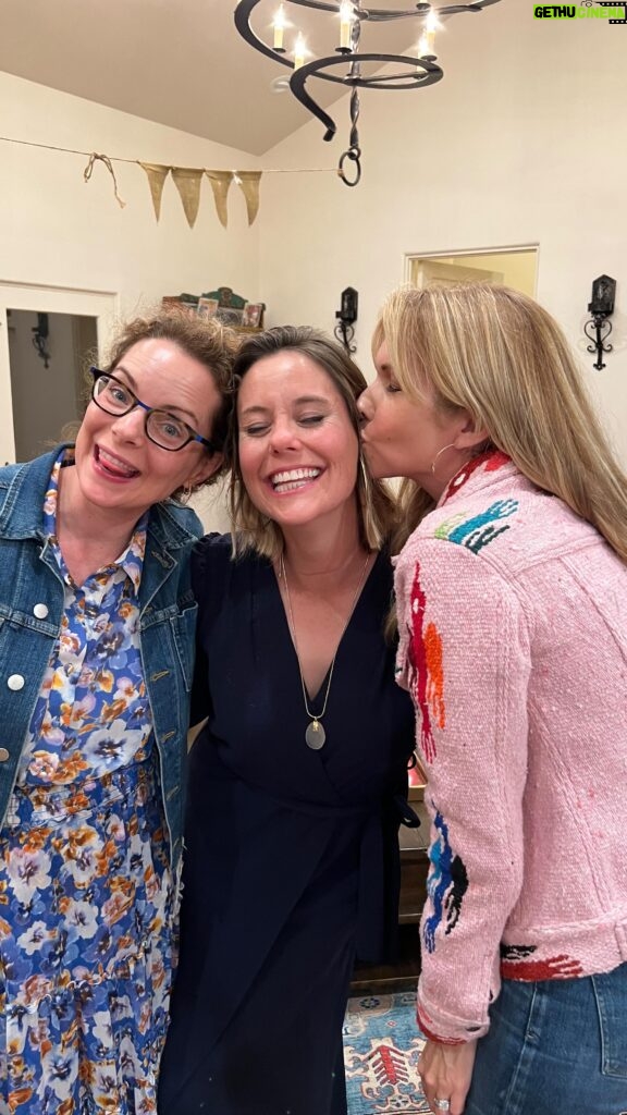 Kimberly Williams-Paisley Instagram - @sukiyeagley and I giving @ashleywilliamsandcompany a Mother’s Day hair cut for FREE! #yourewelcome #happymothersday