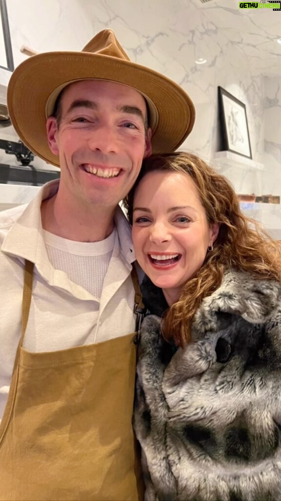Kimberly Williams-Paisley Instagram - I had so much fun at @southalltn last night doing a honey tasting led by my brother @williamshoneytn. It was unique, informative and SO DELICIOUS! There is so much going on at Southall. If you haven’t been yet, go visit! 🐝🍯💛