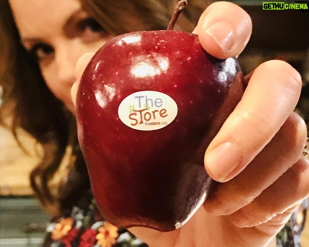 Kimberly Williams-Paisley Instagram - When Brad and I started dreaming about what we wanted @thestore_nashville to be, dignity and choice were at the heart of our mission. Today, the customers who walk into our free, referral-based grocery in Nashville get to choose what food is right for their family, rather than just getting a hand-out. Amazing local farmers donate incredible produce, which is always a colorful focal point inside. Next door, thanks to our partner @belmontu, we help provide wrap around services like financial literacy, medicine management and music therapy—because it takes more than just food to help someone get on their feet. In chaotic and scary times, we hope we can create a moment of “normal” for people struggling to feed themselves or their families. This #worldfoodday support your local non-profit, or any of the fantastic organizations around the world supplying food to those in need (we also love @wckitchen!). 🍎🍏 Link in bio to learn more! #foodinsecurity #endhunger Thestore.org