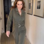 Kimberly Williams-Paisley Instagram – Why I decided not to be a runway model.  #tgif