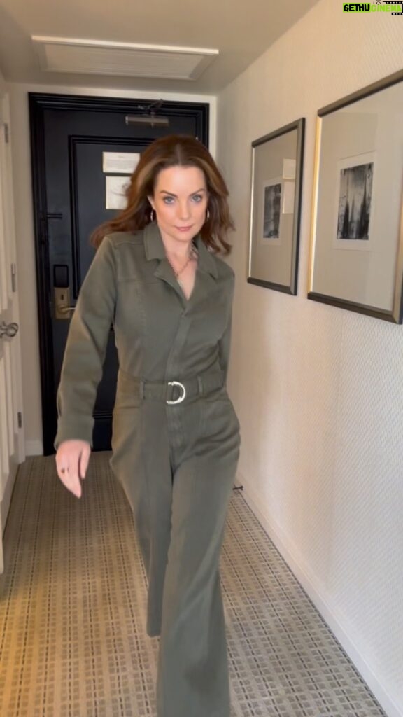 Kimberly Williams-Paisley Instagram - Why I decided not to be a runway model. #tgif