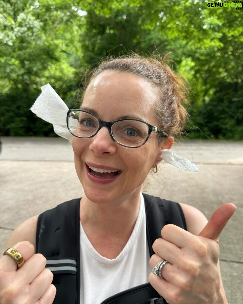 Kimberly Williams-Paisley Instagram - Brad’s watch is detecting harmful levels of noise due to these #cicadas but he told me to suck on some paper towels and stick them in my ears. #problemsolved #cicadahack #countryhack #hack #Ijustwanttogoforawalk #sundayfunday