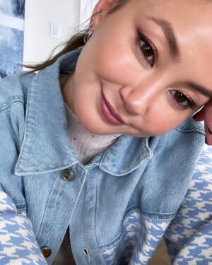 Kimiko Glenn Instagram - between press interviews for the #BabyShark movie 🦈 available on streaming mar 5!!! currently on @paramountplus 💛