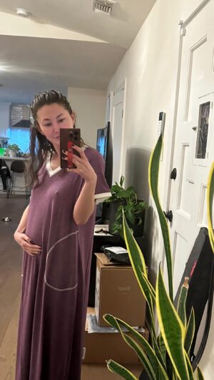 Kimiko Glenn Instagram - Fun fact: I’m not pregnant, but the shots I take tonight make me test pregnant 😱🤰🏻fr tho I might as well should be. Wearing a moomoo until further notice #hormones #triggershot  #eggfreezing #fertility