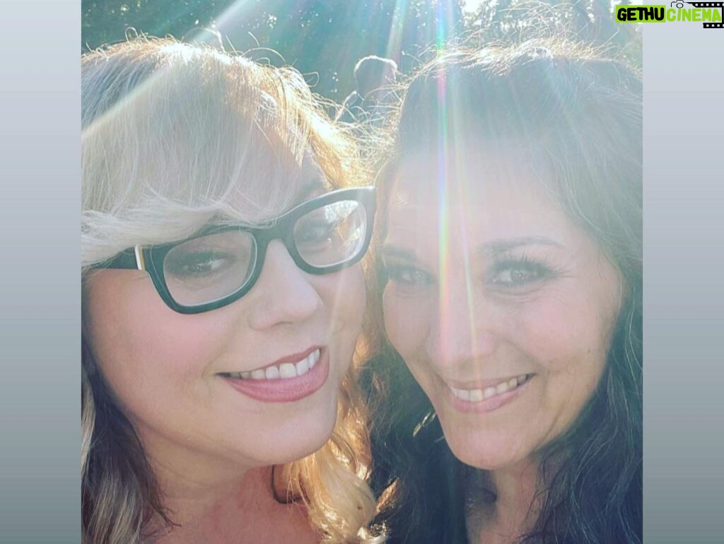 Kirsten Vangsness Instagram - Latergramming this weekend @lgbtqcenteroc honoring a whole mess of extraordinary behavior some of which is being done by @justflintisfine (well worth a follow) & hosted with ALL of the purple by @theonlymayhem with the best dates in town my Fearless Libra Queen tinoweeno and my work wife @robinchristenson who auctioned off some @blinkingowl magic to raise funds to support all the wonderfuls to do wonderful at the center (like @coolkelz 💕! Who was sitting next to us and is a counselor at the center and is great ) Such a life affirming evening reminding us to keep up the allyship and keep thriving 🌈 not pictured but totally responsible for this jacket and beat face @jamesfreitasartistry