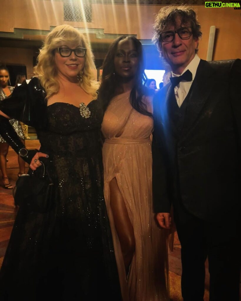 Kirsten Vangsness Instagram - And one last one from @theartofelysium last eve- because I want to pay special attention to the always-all-the-things @yetide (her reading made my eyes water) and more of this cape and glove situation made by @janedoelatex @nina_kate ⭐