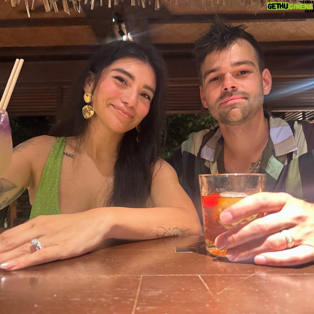 Kirstin Maldonado Instagram - before we were eating our weight in pasta we were singing Moana and relaxing in beautiful tahiti 🌺🐠❤️ best way to kick off our honeymoon!!