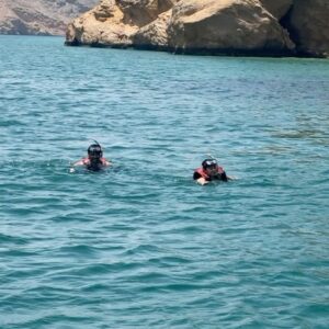 Kirti Kulhari Instagram - Ahhhh went into the ocean after soooo long and it reminded me of how much I have missed it… ❤️
Saw dolphins for the first time ( wish they came closer though 🫣 ) and snorkeled with not the best visibility, but it was such a beautiful ride into the ocean and just being a part of the ocean once again 🫶 my heart is full , mind calm and m ready to go back to work tomorrow 😬
Thank u @imitrayan @mohammed_alzedjali__ @nidhhieaggarrwal for being my #partnersincrime 💕
Thank u @hussainticklay for those flowers and chocolates 🫶 and @mr_capt.sabbir our captain of the boat 🤩
@nobles_marine for that beautiful boat and ride ❤️
#alkhairani #muscat #oman 🌞