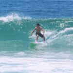Klebber Toledo Instagram - Último surf de 2023🤘🏻✨ obrigado mar!!! Você me cura, me acalma, me desafia e me faz pensar… obrigado mar🌊 🌎 . . Foto - @thesearchpics