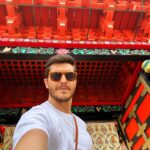 Klebber Toledo Instagram - Lindo e sagrado… Esse é o Santuário Kanda Myojin um lugar com uma energia única onde pude orar, conhecer um pouco mais da cultura japonesa e junto da família @tiffanyandco latam tomar um chá de matcha e sakura.