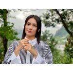 Ko Shibasaki Instagram - 「Discover Japan」の取材で東京の多摩エリアへ行ってきました。 都心からおよそ90分というアクセスとは信じられない程に広がる、深く美しい自然🌲🌳🍃 木のぬくもりを素手で、 時には足で感じ。 川のせせらぎを聴きながら絶景を堪能。 喧噪という言葉からかけ離れた空間でいただける、こだわり抜いた美味しいビール。 奥多摩。プライベートでも以前訪れたことはあるけれど、ますます深掘りしたい場所リスト入りに📝 詳細は9月6日発売のDiscover Japan10月号をご覧ください。 #DiscoverJapan #多摩エリア #奥多摩
