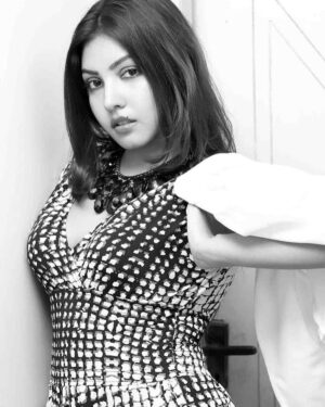 Komal Jha Instagram - Celebrating  #nationalcinemaday2023 🍾 🎬 🎞 🎥 ✨️🪬🦋

ikomaljha.com ©️