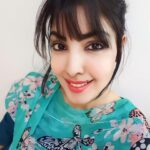 Komal Jha Instagram - Without Filter v/s Filter 1 Or 2 ? 🦋