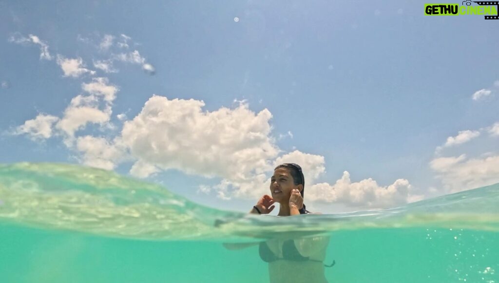 Kourtney Kardashian Barker Instagram - My diamond earring came off in the ocean and it’s gone.