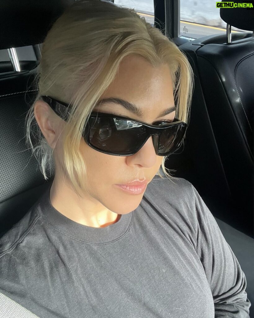 Kourtney Kardashian Barker Instagram - hi from lost blondie files