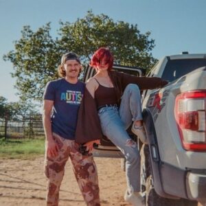Kris Collins Instagram - The 2nd episode of my new series “You’ve Got Company” is up on my Youtube channel! 
I had the pleasure of spending the day with the hilarious & multitalented YouTuber @oompavilleig 
We talked, shot guns, trimmed horses and got attacked by a baby cow 🐮 have fun watching the hilarious chaos!