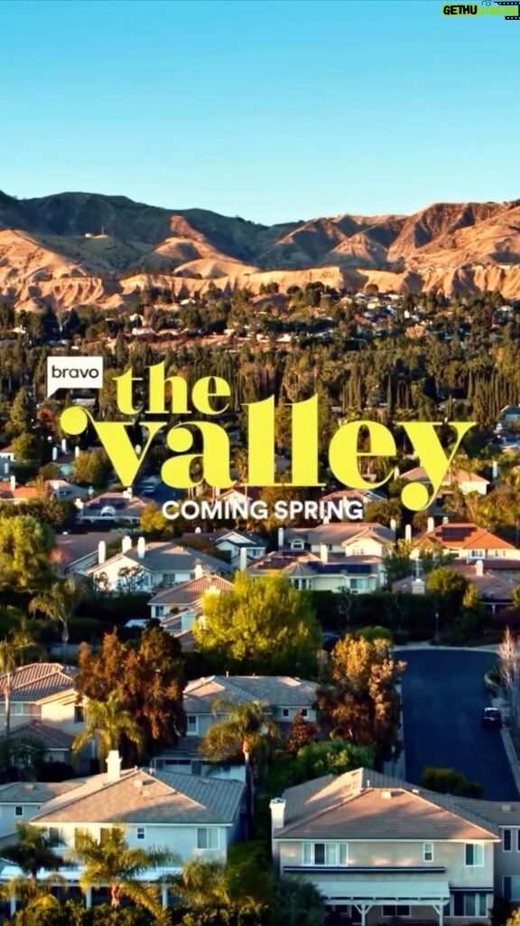 Kristen Doute Instagram - Ayyeee! Taking out the trash, this season on #TheValley 🌴 @bravotv