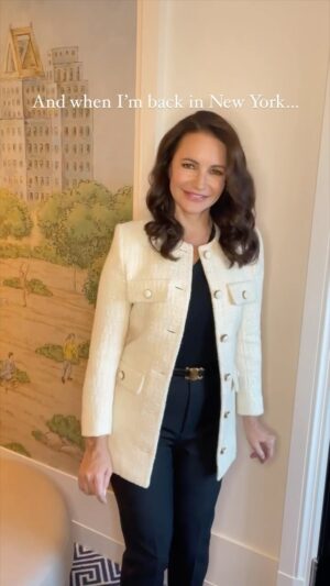 Kristin Davis Instagram - It’s almost that time again… can’t wait to be reunited with my AJLT family ❤️
