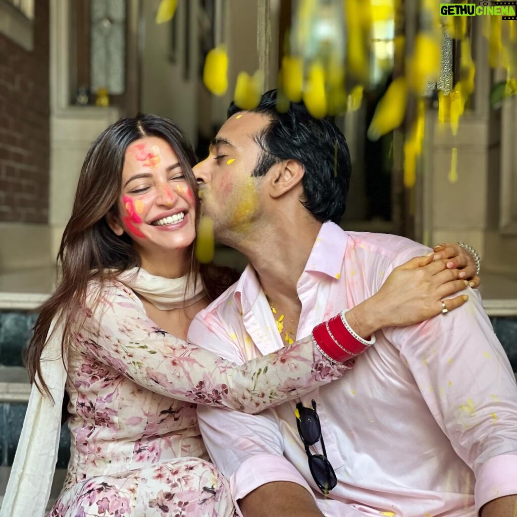 Kriti Kharbanda Instagram - Hamari pehli holi! 💛🧿 . . . #happyholi