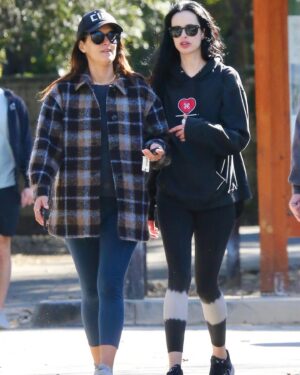 Krysten Ritter Instagram - HAPPY BIRTHDAY, ANG!!!! You are a queen and thank heavens for you.  Happy birthday special human. 👑❤️👙 booking next adventure immediately.