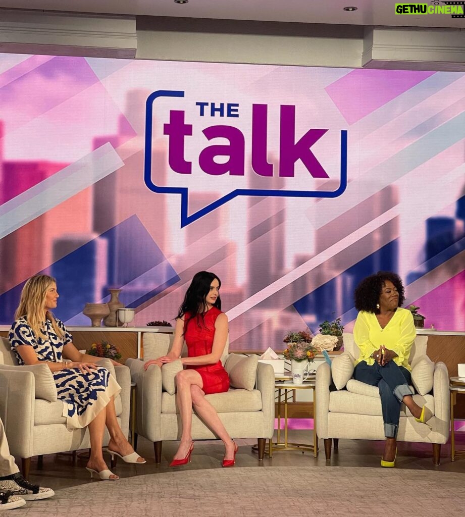 Krysten Ritter Instagram - Because two @dolcegabbana dresses are better than one! 💃🏻 Lovely visit today at @thetalkcbs - reuniting with my friend @amandakloots - and talking about my Aunt Sharon being an inspiration for my character in Love and Death @hbomax ❤️ (favorite part is my 👶🏻 being backstage with me 🥰🥰) Glam by the best @jamiemakeup @pamwiggy - Stylist @christianstroble Assistant Stylists @gaiakhat & @jach_w Dress @dolcegabbana Shoes @gianvitorossi Earrings @aminamuaddi