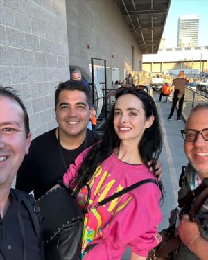 Krysten Ritter Instagram - @fanxsaltlake moment with some of my favorite people. Thanks for having me and thank you to all the fans 💋❤️ 😈👯‍♀️👑🌪️