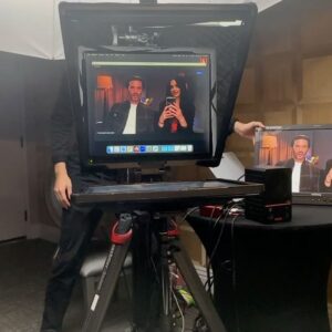 Krysten Ritter Instagram - Little Junket moment for @hbomax #LoveandDeath @tommypelphrey @leslilinka @theresapic - HMU by @pamwiggy and @jamiemakeup ❤️🖤