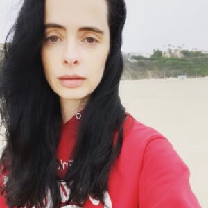 Krysten Ritter Instagram - 🌊❤️ took my fabulousness to the beach