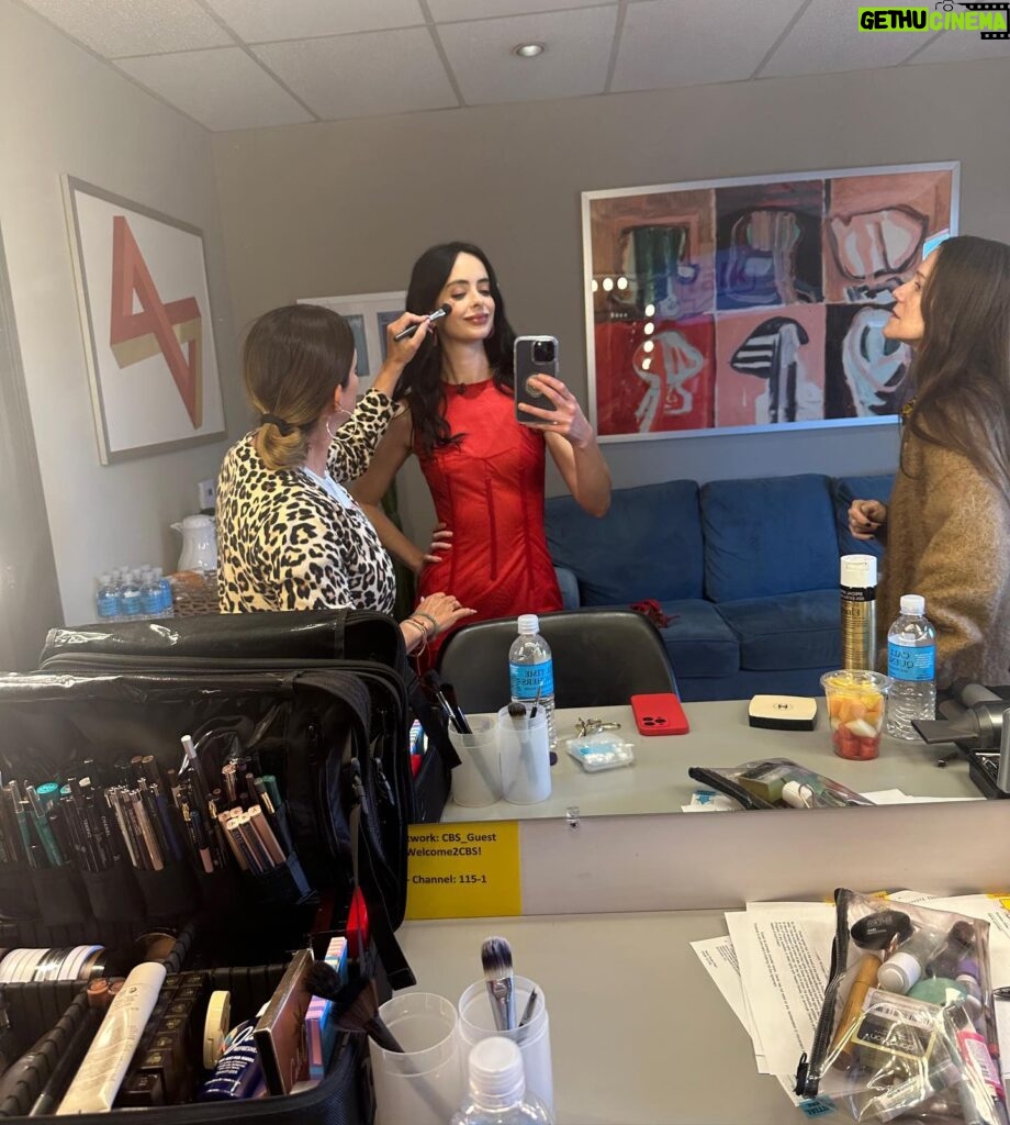 Krysten Ritter Instagram - Because two @dolcegabbana dresses are better than one! 💃🏻 Lovely visit today at @thetalkcbs - reuniting with my friend @amandakloots - and talking about my Aunt Sharon being an inspiration for my character in Love and Death @hbomax ❤️ (favorite part is my 👶🏻 being backstage with me 🥰🥰) Glam by the best @jamiemakeup @pamwiggy - Stylist @christianstroble Assistant Stylists @gaiakhat & @jach_w Dress @dolcegabbana Shoes @gianvitorossi Earrings @aminamuaddi