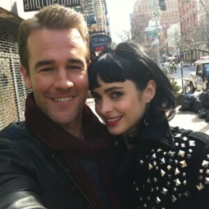 Krysten Ritter Instagram - Turns out this Bitch is 10 years old today!! @donttrustthebitchinapt23 🥳🥳🥳 Wow. What a truly hilarious role of a lifetime. What’s you’re favorite quote?!!! Toss it in the comments. Let’s all do a little rewatch on @hulu - hey, maybe they will let us do a sequel someday 😉#donttrustthebitchinapt23