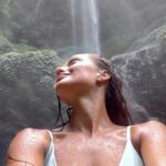 Kseniia Mishyna Instagram - Вивчати світ. Знаходити красу. Зберігати її у собі .