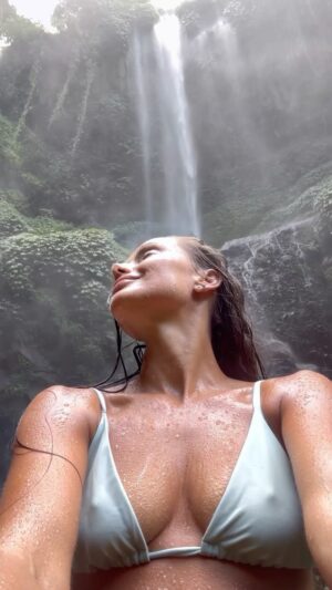 Kseniia Mishyna Instagram - Вивчати світ.
Знаходити красу.
Зберігати її у собі .