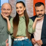 Kseniia Mishyna Instagram - Якщо мене запитають чи люблю я ранки, то я безкомпромісно відповім ТАК . Бо вони тепер вони стали максимально цікавими: однаковими але різноманітними, легкими але важкими, музичними але я не співатиму , з чоловіками але не з моїми 😆 Для всього цього тепер я прокидаюсь о 4:00 , але найголовніше маю змогу бачитись з Вами з 7:00 до 9:00 у шоу « Прокидайся» @prokydaysya.weuaplus на телеканалі «Ми Україна плюс» До речі на фото моя охорона @yuriy_tkach @oleksiy_dushka 😁 Обожатушкі ♾️
