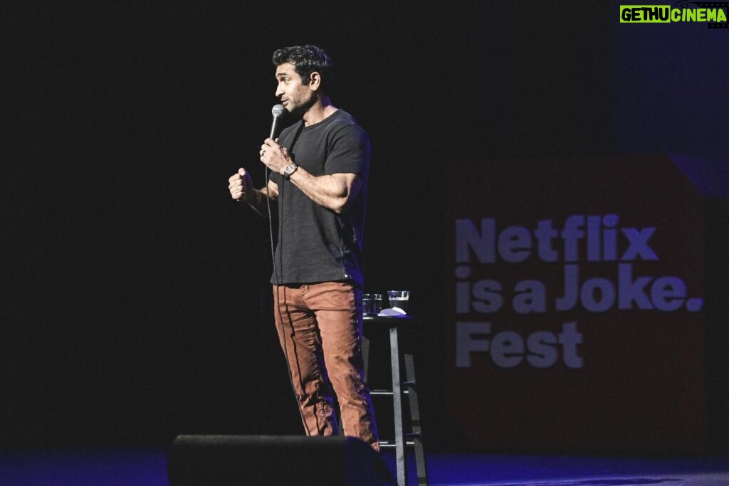 Kumail Nanjiani Instagram - After 7 years away, coming back to stand up has been an utter blast. Thanks to @netflixisajoke and @theunitedtheater for having me, to @jaredlogan for doing the show with me and to @justoffthesix for the fabulous pics.
