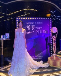 Kwon Eun-bin Instagram - 영광이었습니다🌟 #청룡시리즈어워즈