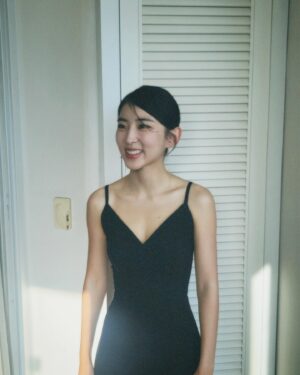 Kwon So-hyun Instagram - 드레소현 🖤

어제 참 행복하고 즐거웠다 🖤🎬
