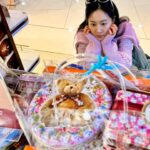 Kwon Yu-ri Instagram - 나 그래서 뭐샀게? #HONGKONG