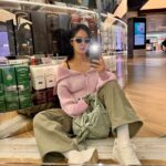 Kwon Yu-ri Instagram - 나 그래서 뭐샀게? #HONGKONG
