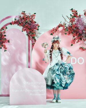 Kyary Pamyu Pamyu Instagram - KPP×日比谷花壇
大好きなお花に囲まれて👰🏻‍♀️
みんなの素敵なウェディングに寄り添いたいな💍