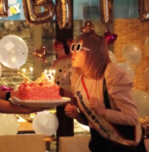 Kyary Pamyu Pamyu Instagram - Lv.31になりました🎂
皆様たくさんのお祝いコメントありがとうございます！
とっても嬉しい〜！全部読みます！らびゅ〜

I just turned 31 years old today. 
Thank you for all the birthday messages.